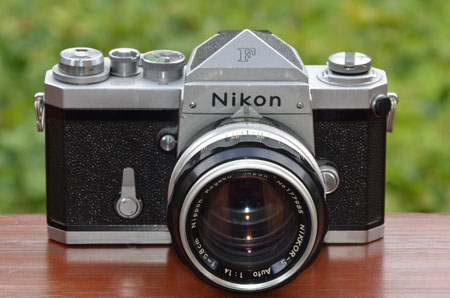 Nikon F SLR camera with NIKKOR-S Auto 1:1.4 f=5.8cm
